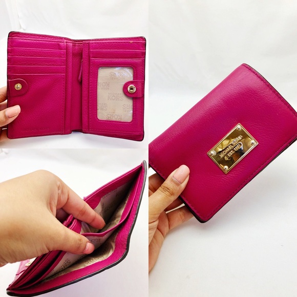 Michael Kors Handbags - MICHAEL KORS fuchsia leather wallet